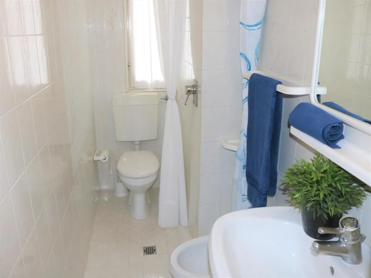 Modern Flat On The Shores Of Bibione 0*,